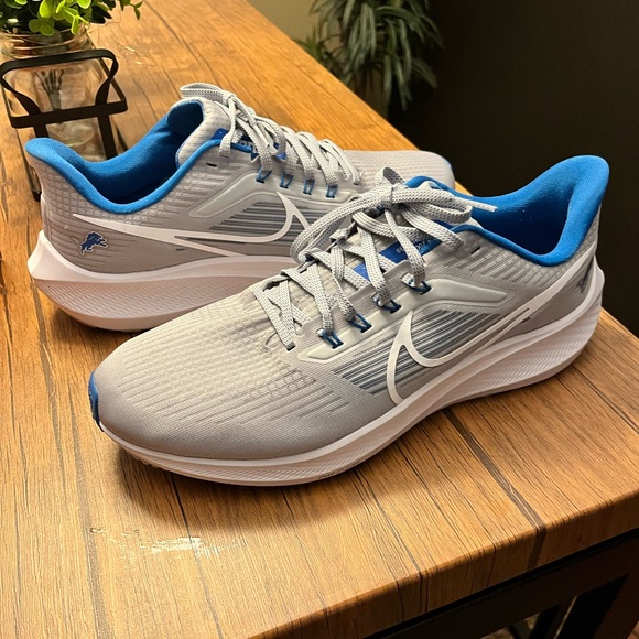 Nike Zoom Pegasus 39 Lions - Silver and White - Picture 10 of 10